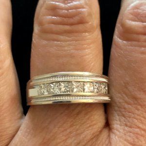 14K White Gold Men's Diamond Wedding Band